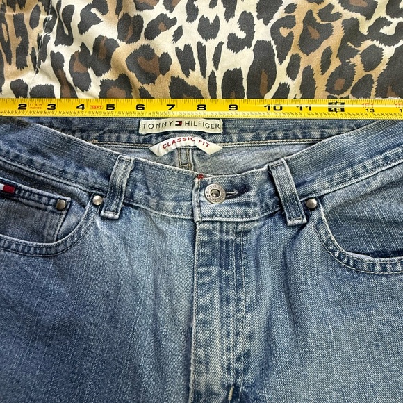 Women's Tommy Hilfiger Classic Fit Jeans - Picture 11 of 12